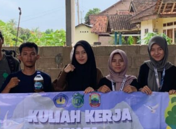 Mahasiswa KKN UNILA Perkenalkan Pestisida Nabati, Solusi Ramah Lingkungan untuk Petani