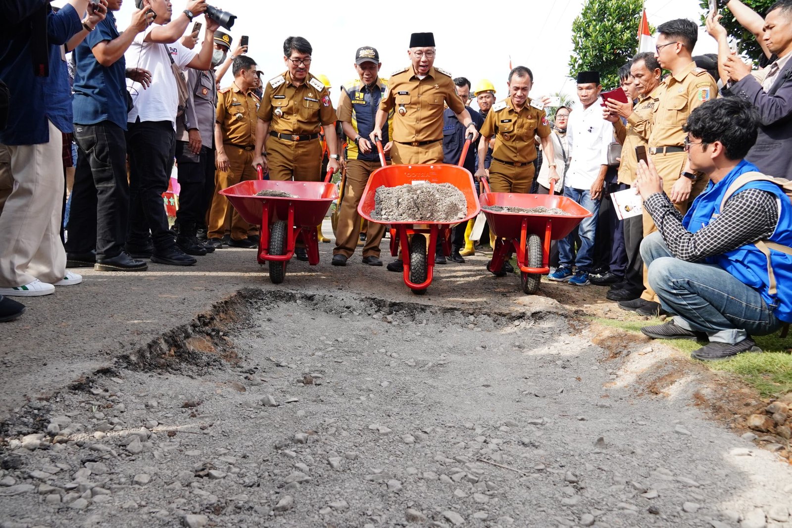 Groundbreaking Jalan Kotabumi – Bandar Abung, Awali Komitmen Gubernur Rahmat Mirzani Tingkatkan Pembangunan Infrastruktur di Provinsi Lampung