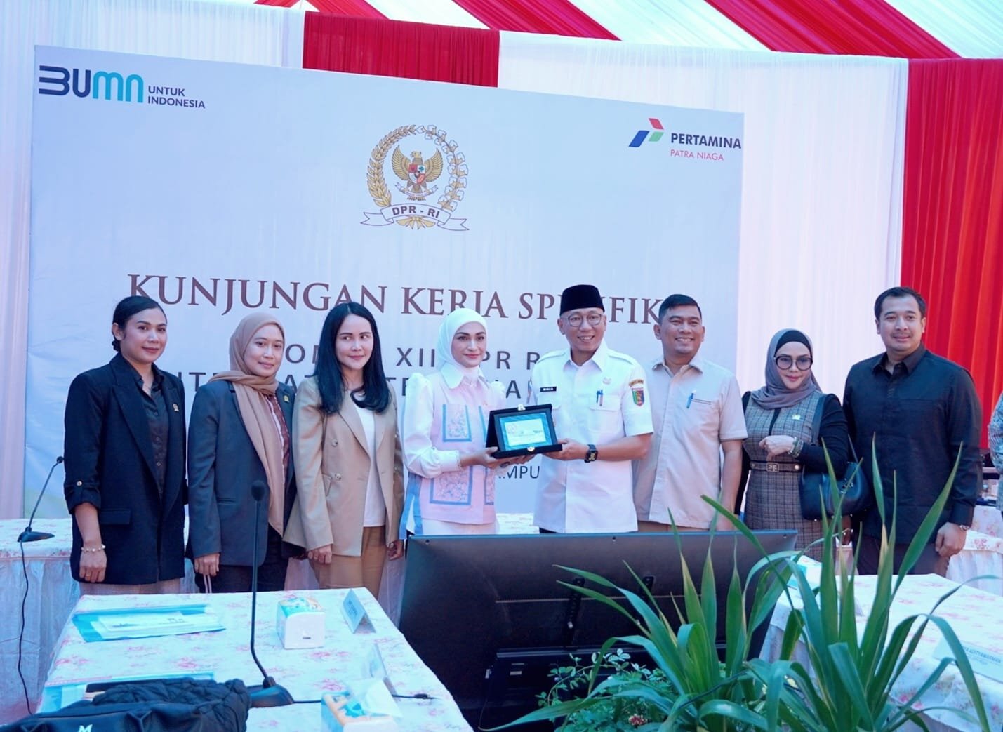 Dampingi Kunjungan Kerja Komisi XII DPR-RI, Gubernur Rahmat Mirzani Pastikan Kesiapan Distribusi Energi dan Pasokan Listrik di Provinsi Lampung