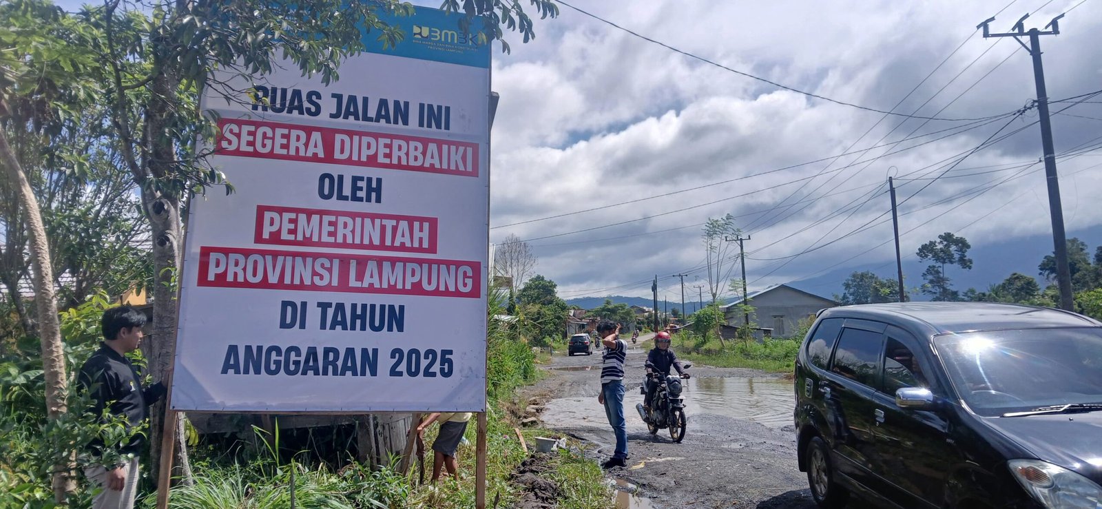 Gubernur Mirza Ngebut Perbaikan Jalan Liwa–Batas Sumsel Demi Mudik Lancar