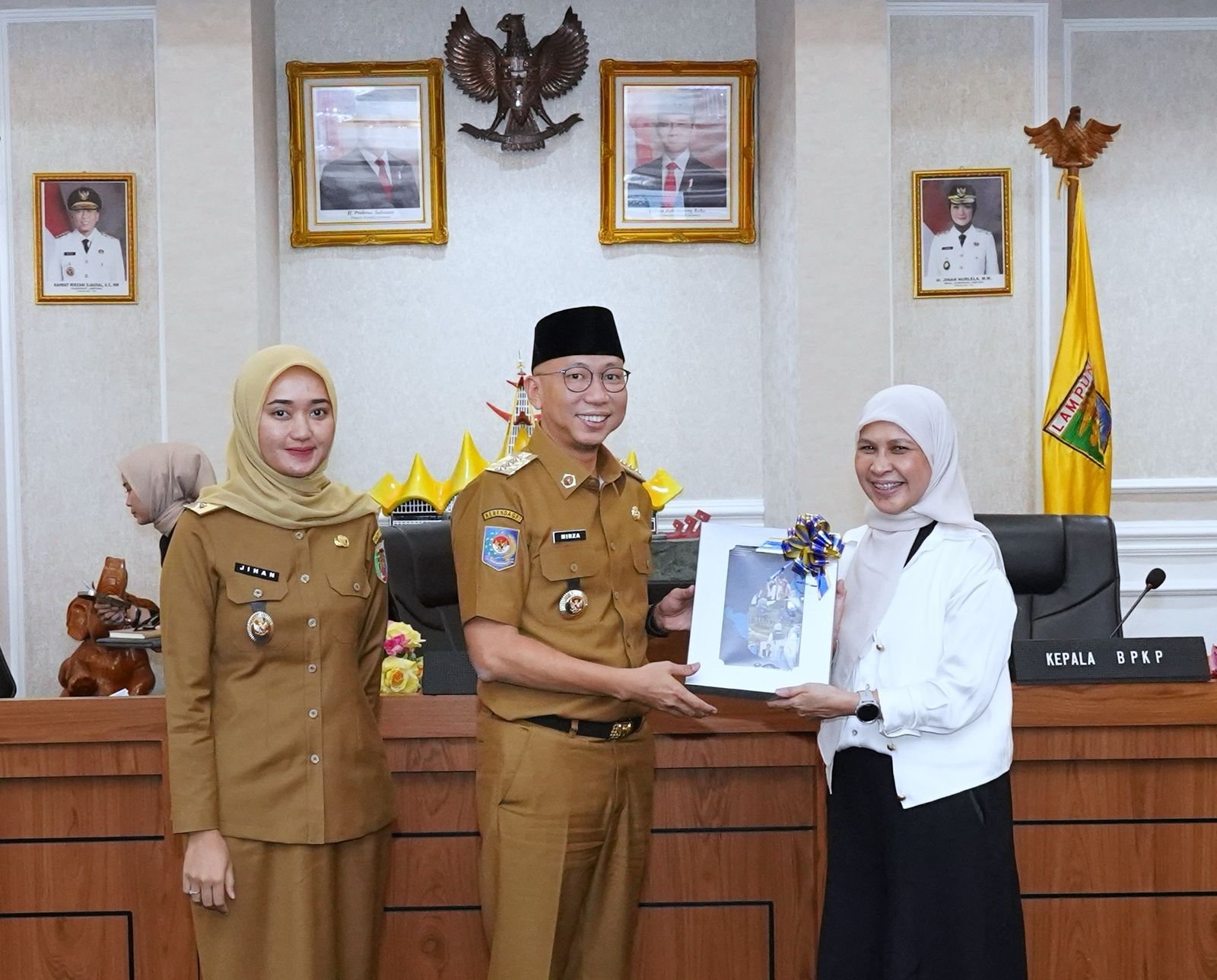 Gubernur Rahmat Mirzani Djausal Terima Laporan Eksekutif Daerah, Fondasi Strategis untuk Pembangunan Berkelanjutan