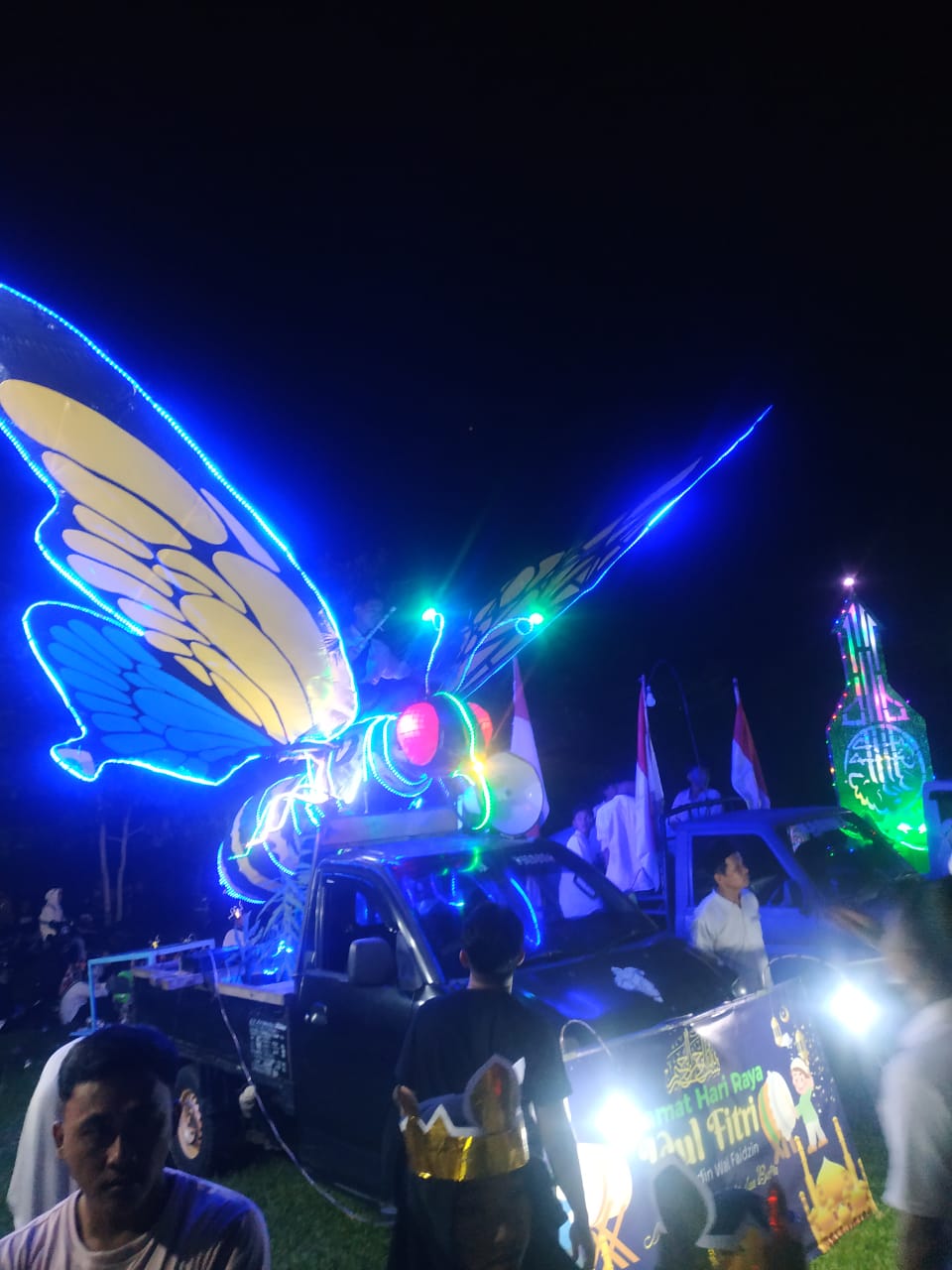 Parade Takbiran dan Kendaraan Hias Meriahkan Malam Idul Fitri di Gunung Pasir Jaya