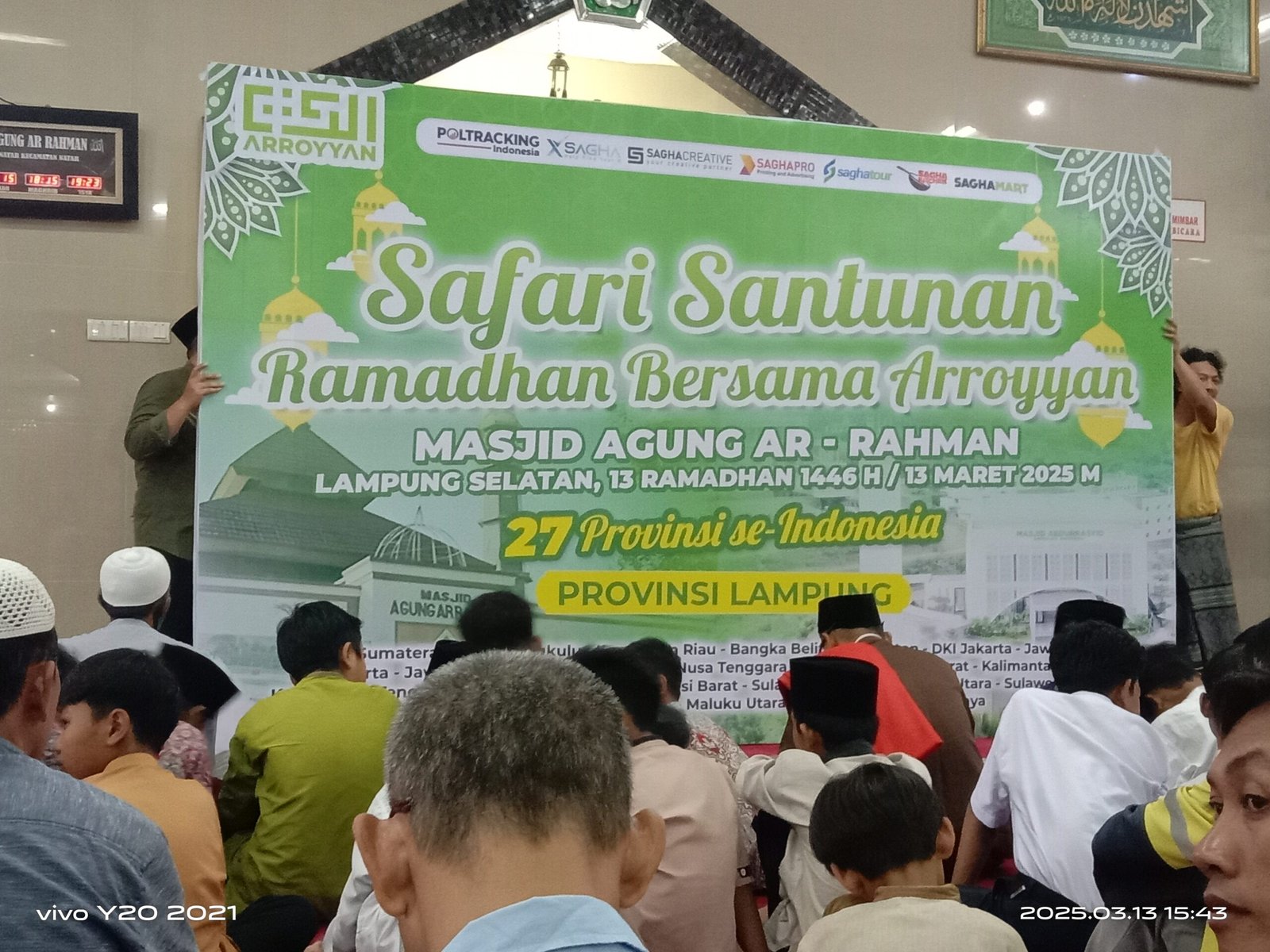 Safari Santunan Ramadan Yayasan Arroyyan Bersama Driver Ojek Online di Masjid Agung Ar-Rahman Lampung Selatan