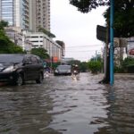 Jakarta Banjir Parah! Cililitan Ten Buggelam 3,7 Meter, Warga Panik!