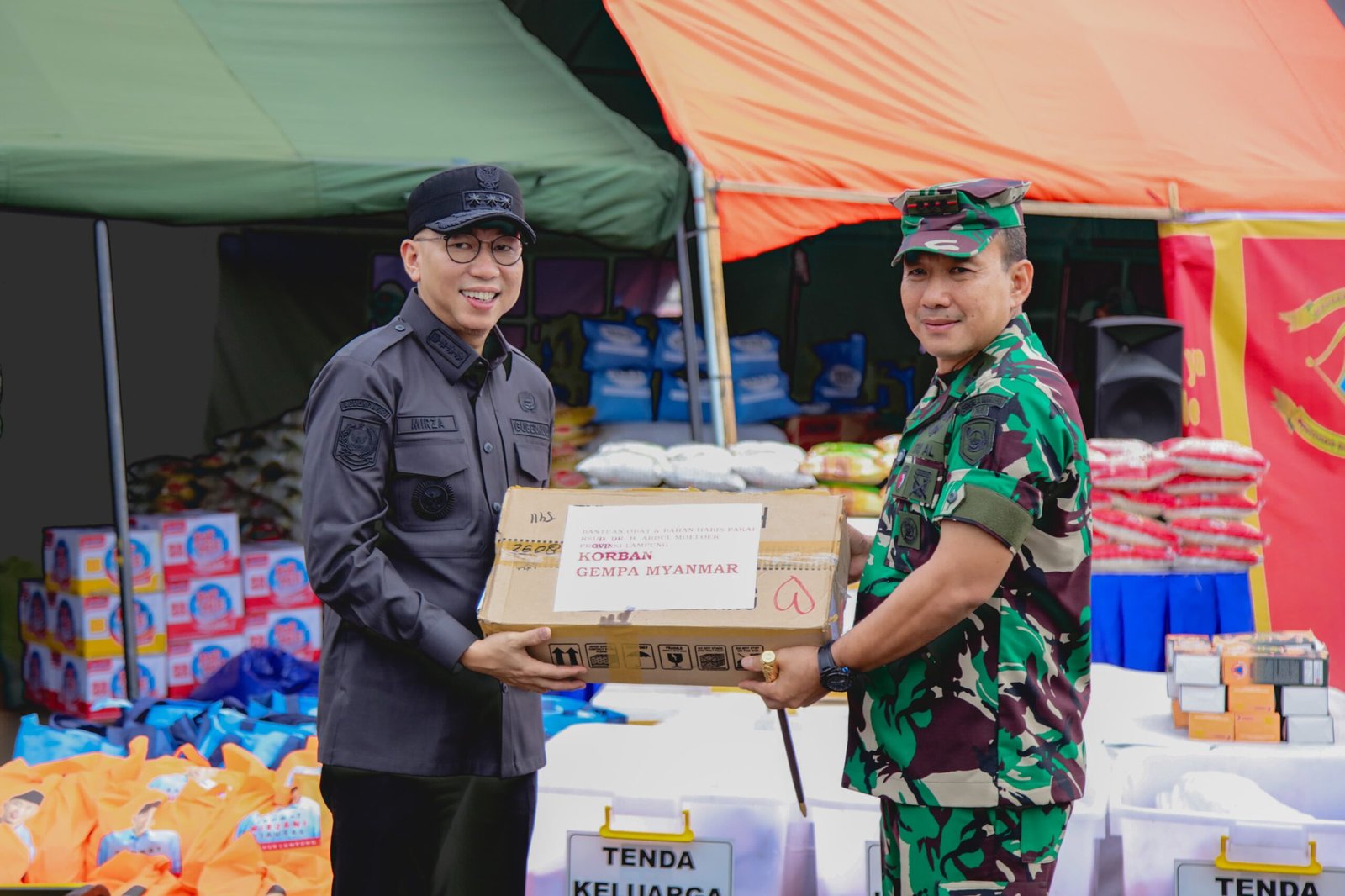 Pemprov Lampung dan Brigif 4 MAR/BS Salurkan Bantuan Kemanusiaan untuk Korban Gempa Myanmar