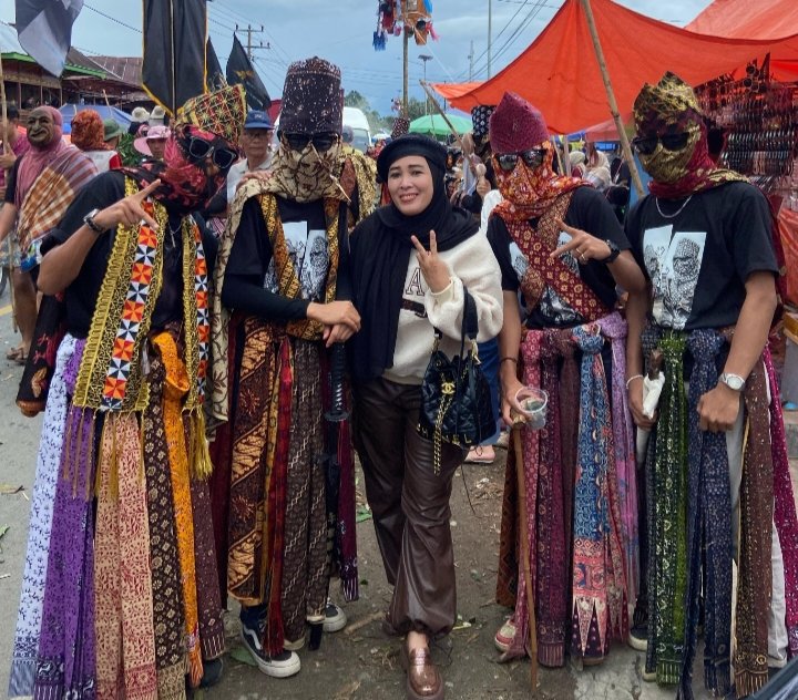 Tradisi Sekura Cakak Buah Meriahkan Lebaran di Desa Canggu