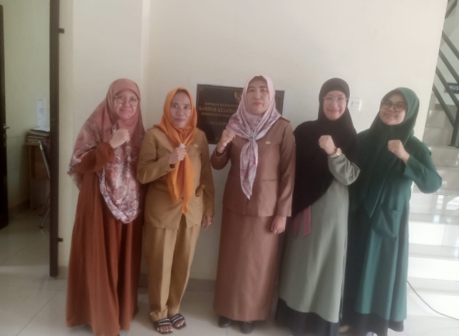 Kunjungan Ibu Alizzar Perkuat Pendidikan TK Cahaya Alam