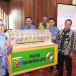 Gubernur Buka RAT KPRI Saptawa 2025, Anggota Raih Hadiah Umroh dan Sepeda Motor