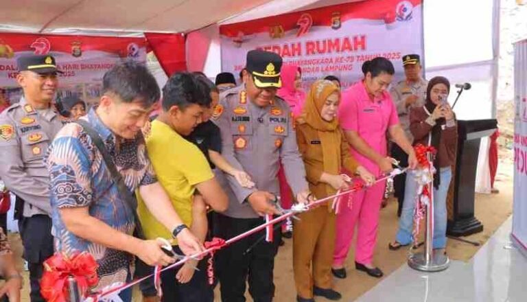 Polresta Bandar Lampung Resmikan Rumah Korban Longsor Jelang Hari Bhayangkara ke-79