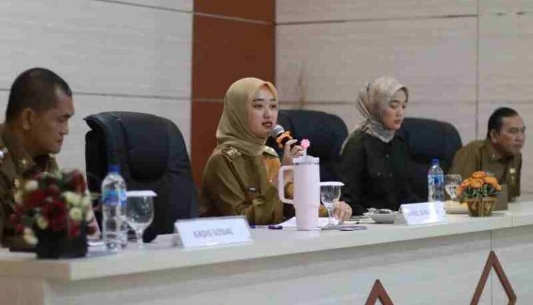 Wagub Lampung Tinjau Pemeriksaan Kesehatan Siswa SRMA 32