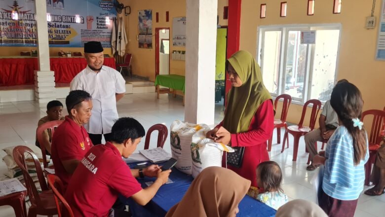 Pemdes Sukanegara Salurkan Bantuan Beras 10 Kg untuk 362 KPM