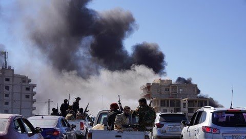 Israel Serang Damaskus, Suriah Makin Kacau karena Konflik Internal