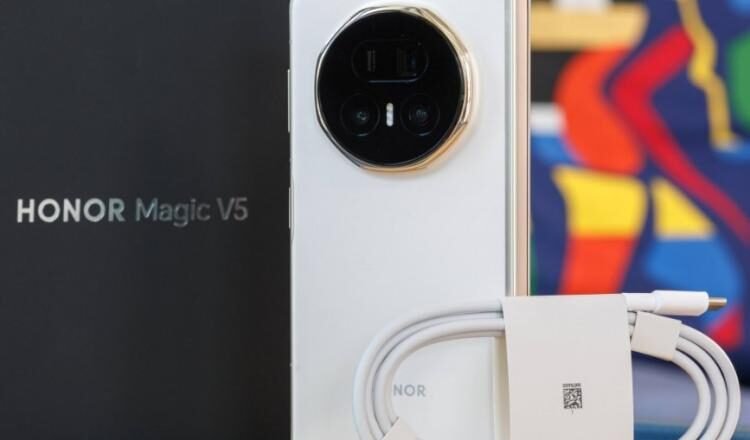 Honor Magic V5 Resmi Meluncur: Ponsel Lipat Tertipis dan Teringan di Dunia