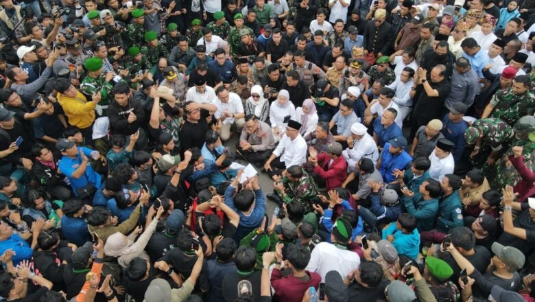 Ribuan Mahasiswa Duduki DPRD Lampung, Suarakan 10 Tuntutan dan Gelar Dialog Terbuka