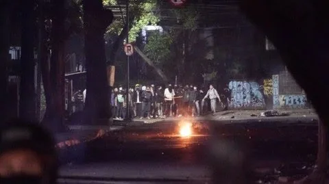 Polisi Tembakkan Gas Air Mata di Sekitar Kampus Unisba dan Unpas Bandung, Bentrok Pecah dengan Mahasiswa