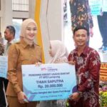 Wagub Jihan Nurlela Serahkan KUR untuk Pelaku UMKM Lampung