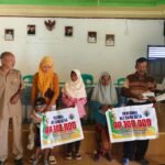 Pemerintah Tiyuh Penumangan Baru Salurkan BLT kepada 30 KPM