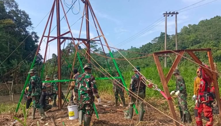 Pembangunan Jembatan Gantung Garuda di Tanggamus Capai 45 Persen