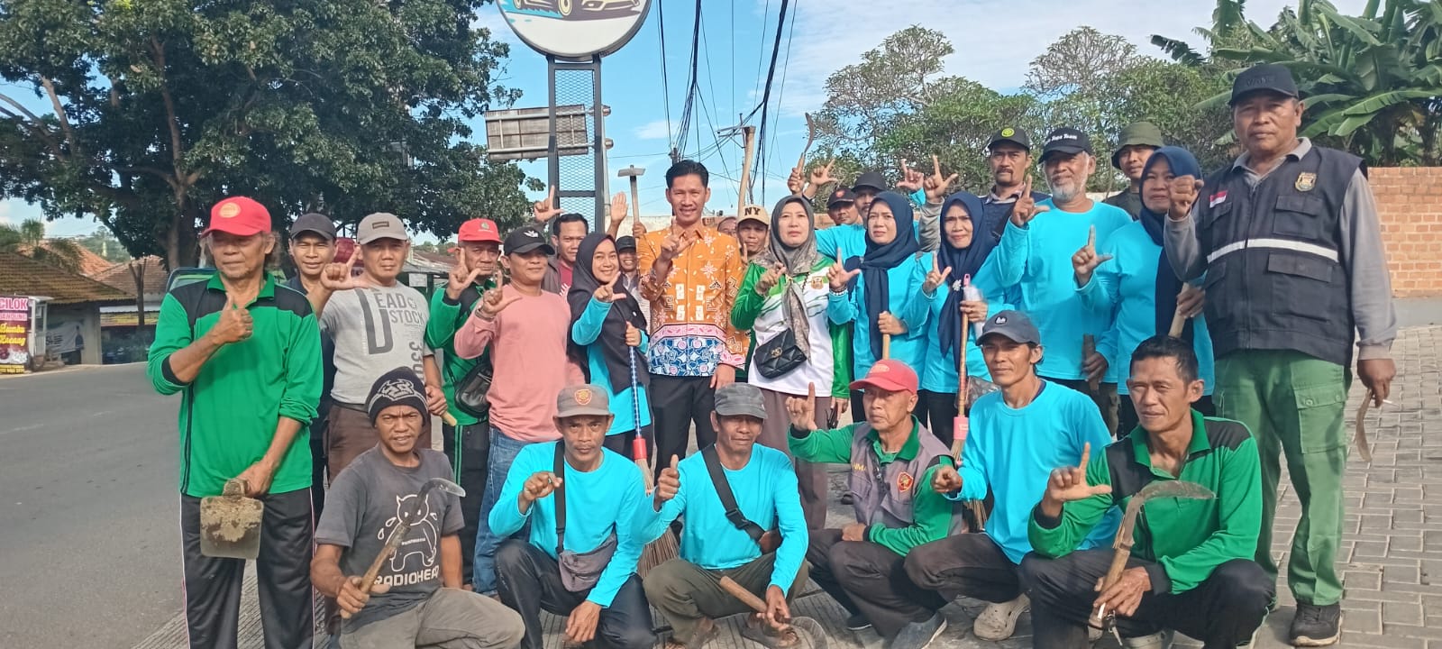 Gotong Royong TPU Kemiling Raya Jadi Agenda Rutin Pemerintah Kecamatan