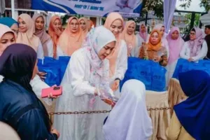 Berbagi Takjil Ramadan oleh TP PKK dan DWP Lampung