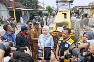 Perbaikan Jalan Pringsewu–Pardasuka Ditinjau Wagub Lampung