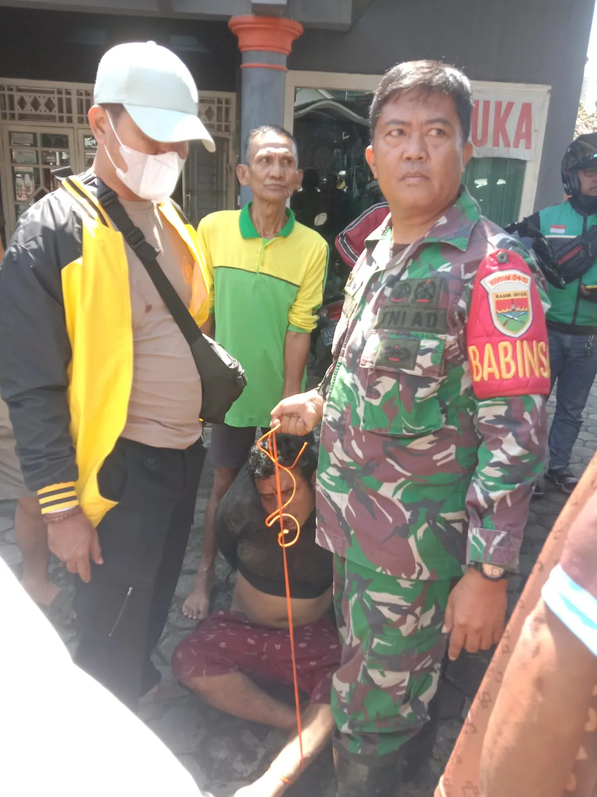 Pelaku Curanmor Berkedok Ojol Ditangkap Warga di Langkapura