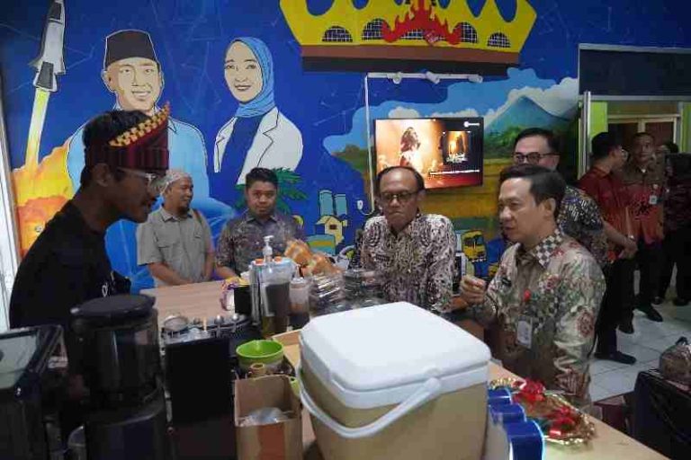 Sekdaprov Lampung Resmikan Indag Coffee Shop