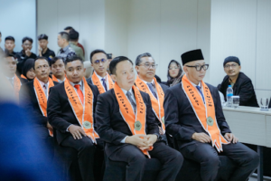 Mirza dan Marindo Raih Cumlaude di Program Profesi Insinyur Unila