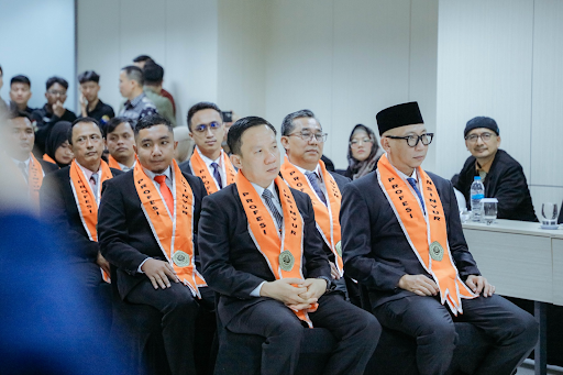 Mirza dan Marindo Raih Cumlaude di Program Profesi Insinyur Unila