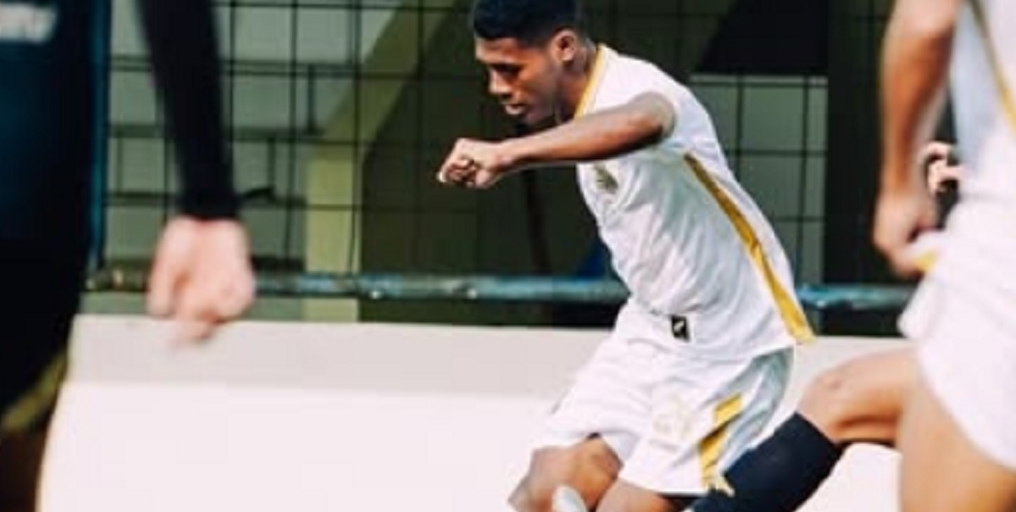 Fadly Alberto Tendang Pemain Dewa United di Laga EPA U-20