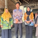 Pemerintah Kecamatan Kemiling Salurkan Bantuan Kursi Roda