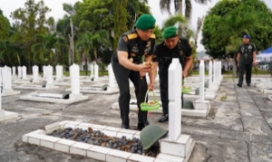 HUT ke-1 Kodam XXI/Radin Inten, Danrem Ikuti Ziarah