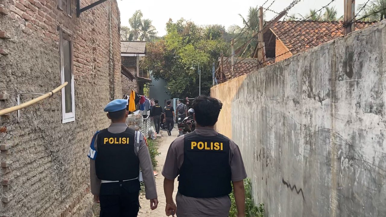 Tiga Pria Diamankan dalam Penggerebekan Dugaan Peredaran Sabu di Teluk Betung Timur